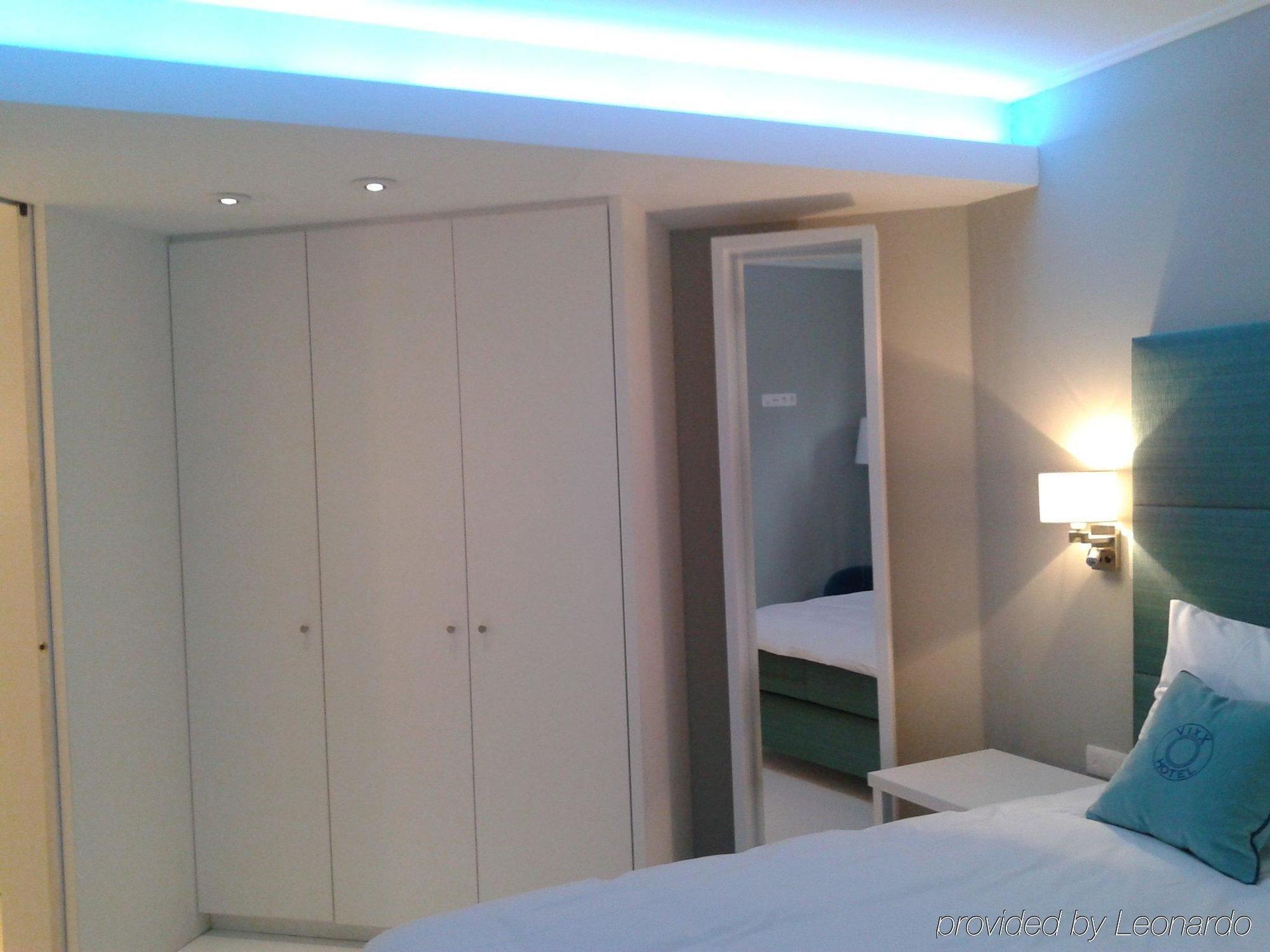 Vixx Suites แมคเคอเลอ ห้อง รูปภาพ