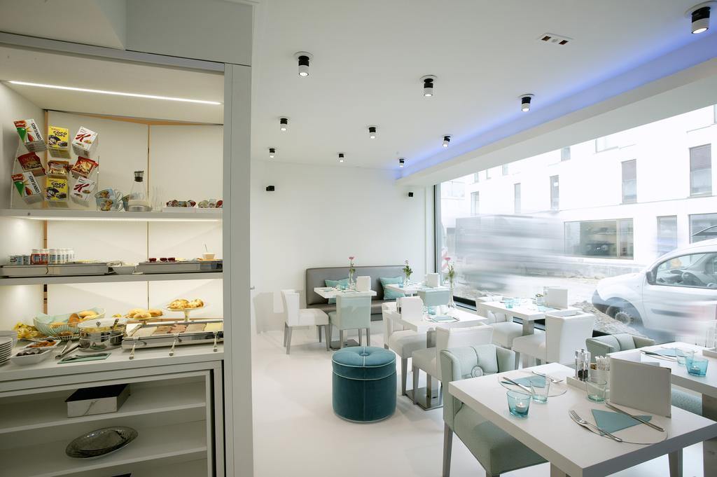 Vixx Suites แมคเคอเลอ ภายนอก รูปภาพ